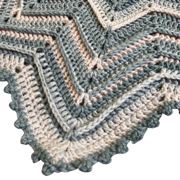 Handmade 12 Point Crochet Knit Supernova Star Baby Blanket Afghan Pink Grey - Picture 5 of 16